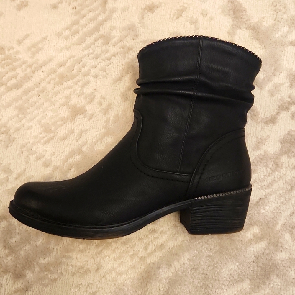 Ankle boots